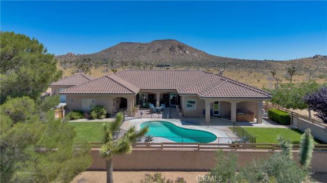 52775 Pipes Canyon Road, Pioneertown, CA 92268