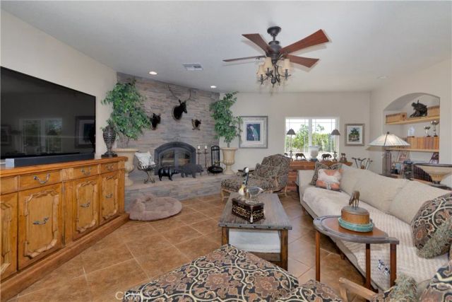 52775 Pipes Canyon Road, Pioneertown, CA 92268