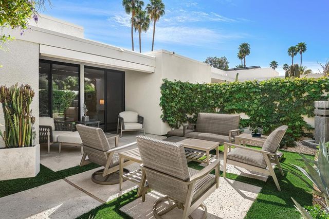 1834 Via Aguila, Palm Springs, CA 92264