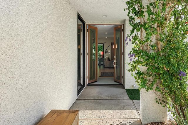 1834 Via Aguila, Palm Springs, CA 92264