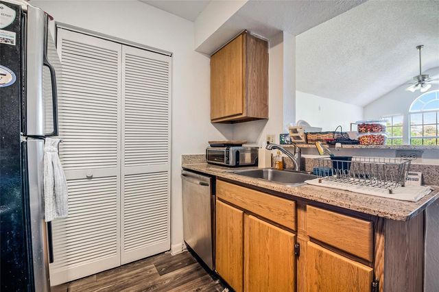 11520 WESTWOOD BOULEVARD 524, Orlando, FL 32821
