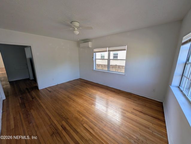 2136 COLLEGE Street 2, Jacksonville, FL 32204