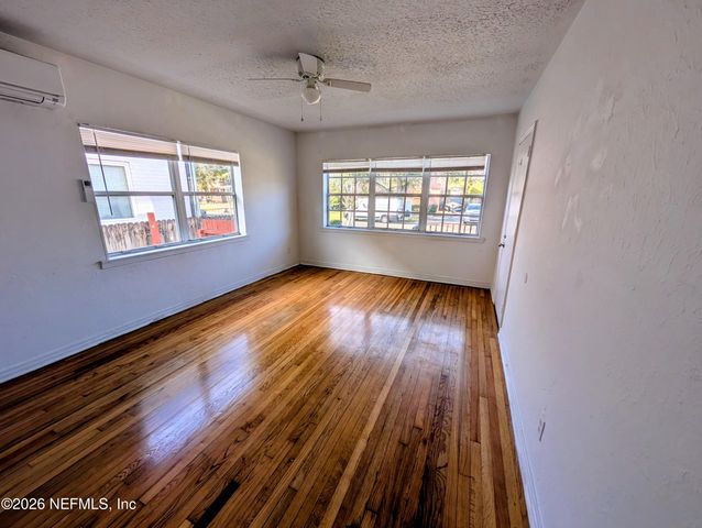 2136 COLLEGE Street 2, Jacksonville, FL 32204