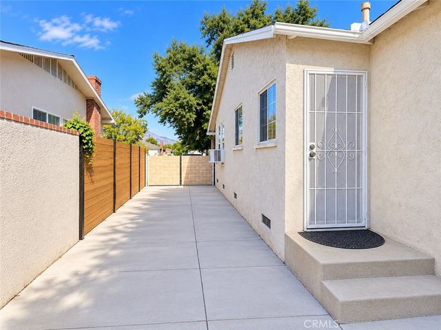 2784 N Mountain View Avenue, San Bernardino, CA 92405