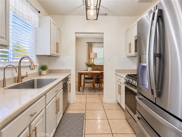2784 N Mountain View Avenue, San Bernardino, CA 92405