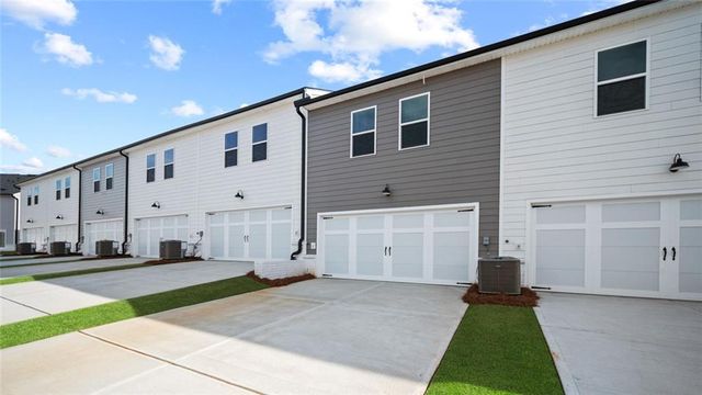 360 Sound Circle, Stockbridge, GA 30281