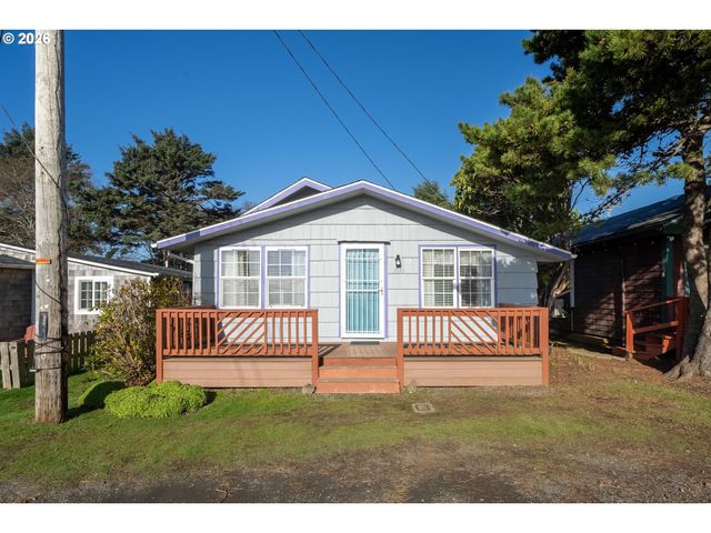8080 S MINNEHAHA St, Rockaway Beach, OR 97136