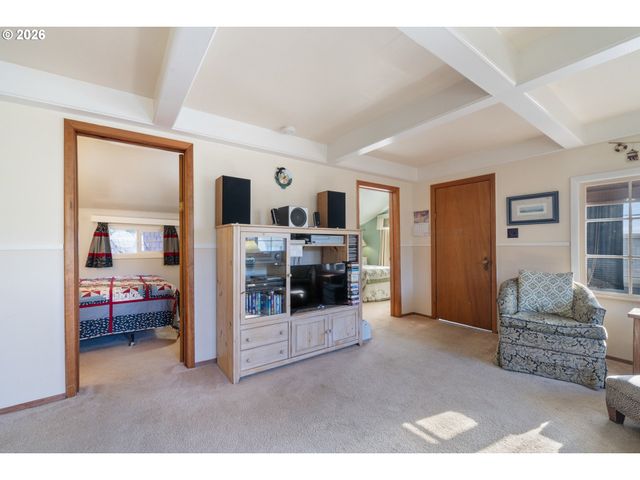 8080 S MINNEHAHA St, Rockaway Beach, OR 97136