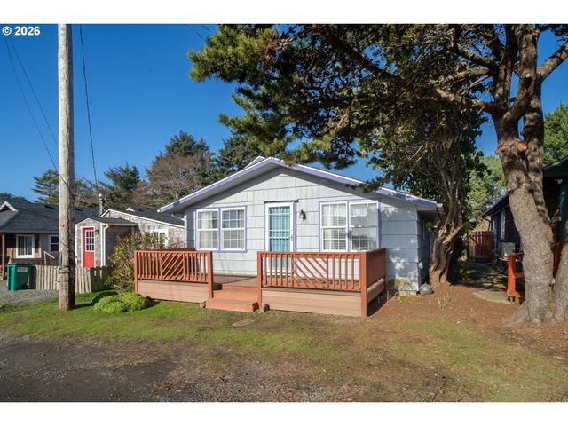 8080 S MINNEHAHA St, Rockaway Beach, OR 97136