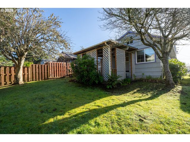8080 S MINNEHAHA St, Rockaway Beach, OR 97136