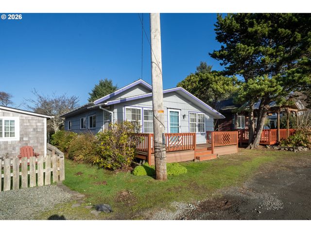 8080 S MINNEHAHA St, Rockaway Beach, OR 97136