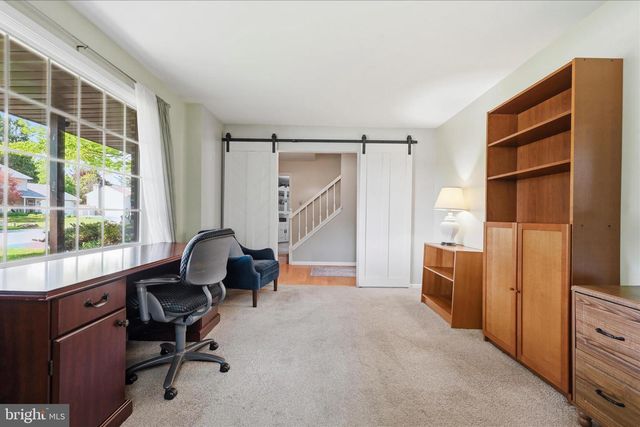 1828 N EDEN RD, Lancaster, PA 17601