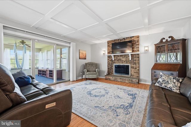 1828 N EDEN RD, Lancaster, PA 17601