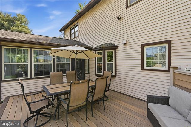 1828 N EDEN RD, Lancaster, PA 17601