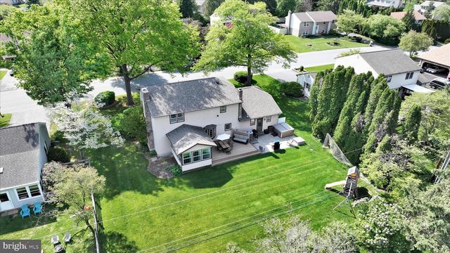 1828 N EDEN RD, Lancaster, PA 17601