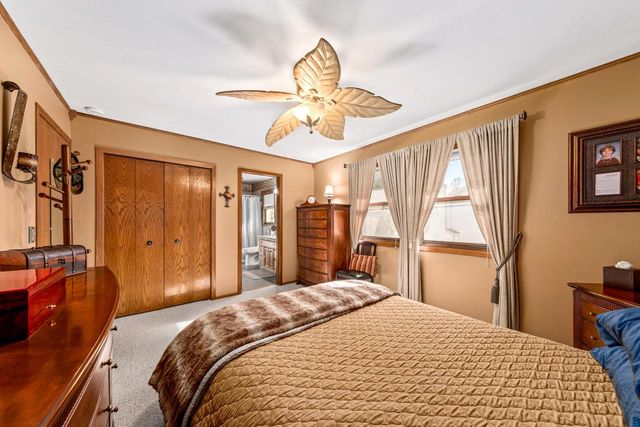 2001 S Thompson DRIVE, Madison, WI 53716
