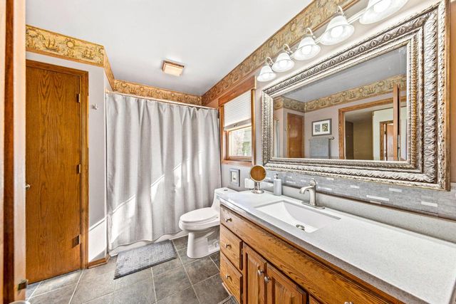 2001 S Thompson DRIVE, Madison, WI 53716