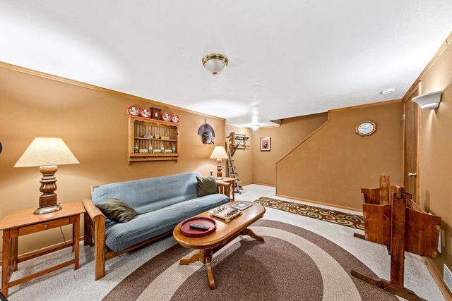 2001 S Thompson DRIVE, Madison, WI 53716