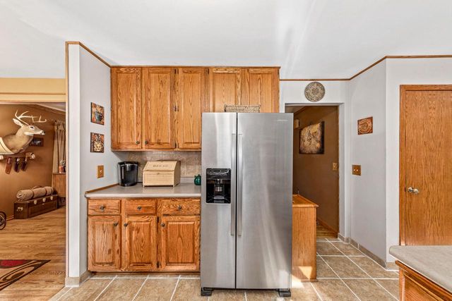 2001 S Thompson DRIVE, Madison, WI 53716