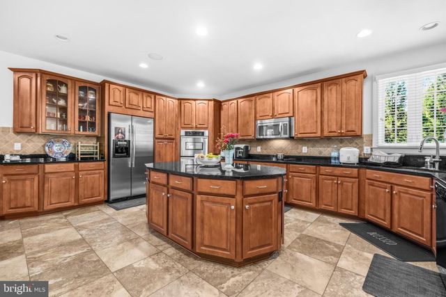 9502 FERRY HALL CT, Alexandria, VA 22309