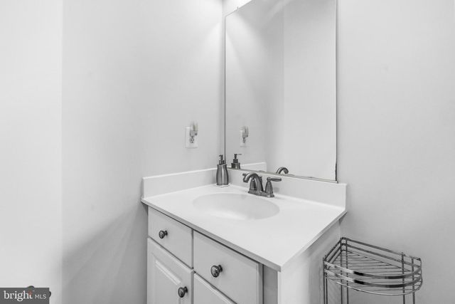 9502 FERRY HALL CT, Alexandria, VA 22309