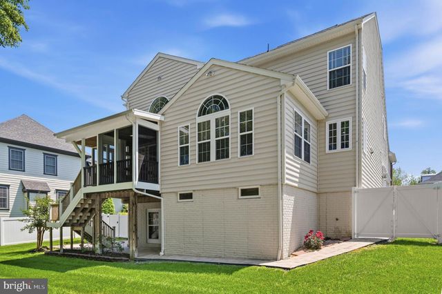 9502 FERRY HALL CT, Alexandria, VA 22309