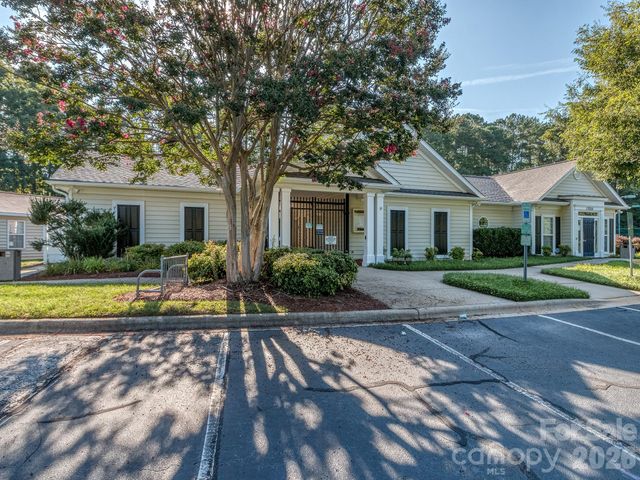 7024 Passeres Court, Charlotte, NC 28215