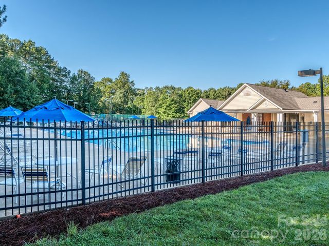 7024 Passeres Court, Charlotte, NC 28215