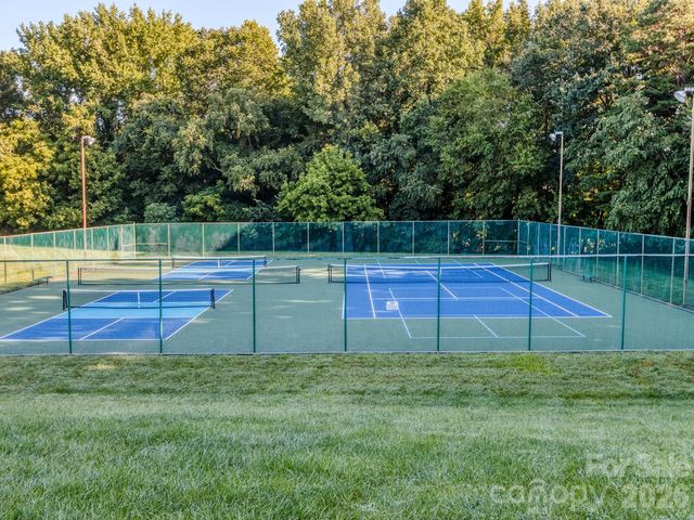 7024 Passeres Court, Charlotte, NC 28215