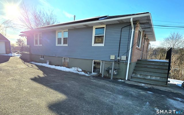 32 Post Street, Waterbury, CT 06706