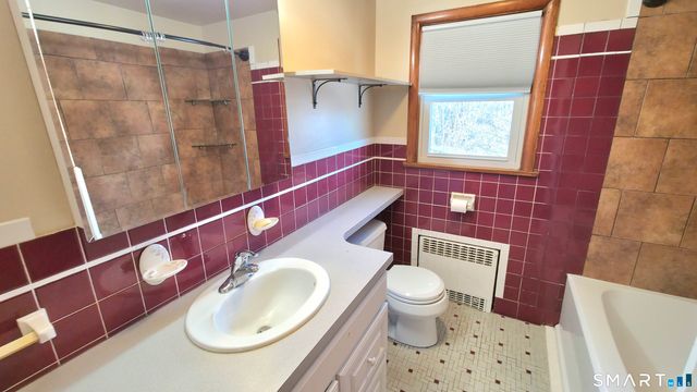 32 Post Street, Waterbury, CT 06706