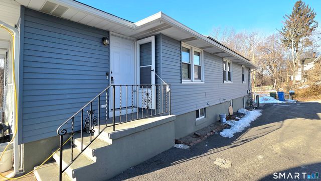 32 Post Street, Waterbury, CT 06706