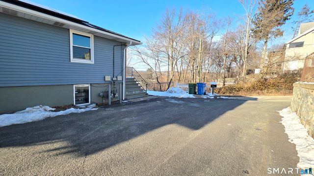 32 Post Street, Waterbury, CT 06706