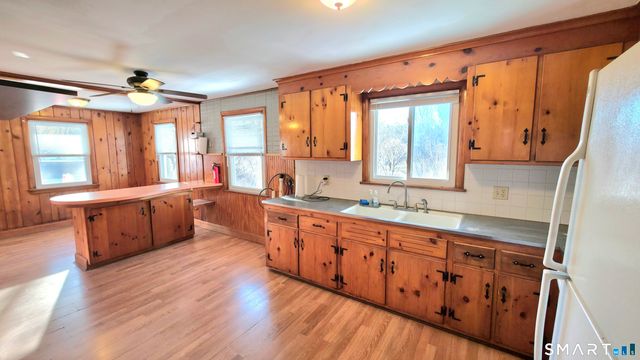 32 Post Street, Waterbury, CT 06706