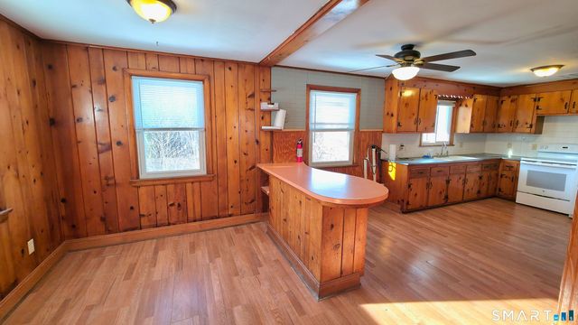 32 Post Street, Waterbury, CT 06706