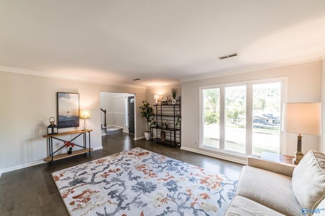 7710 Shadow Bend Drive SE, Huntsville, AL 35802