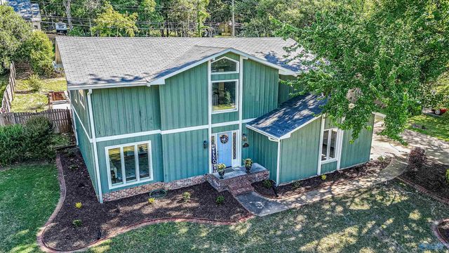 7710 Shadow Bend Drive SE, Huntsville, AL 35802
