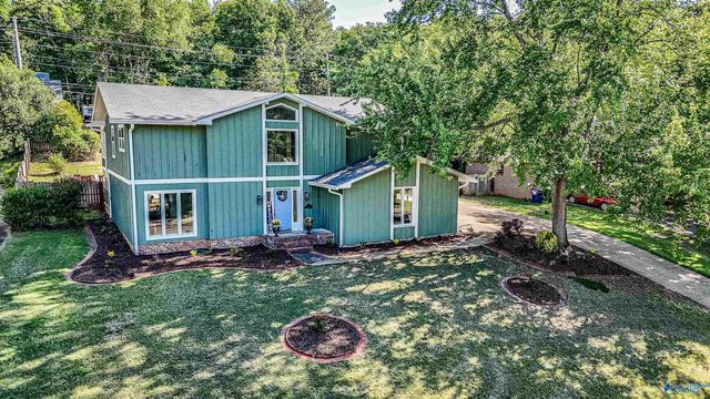 7710 Shadow Bend Drive SE, Huntsville, AL 35802