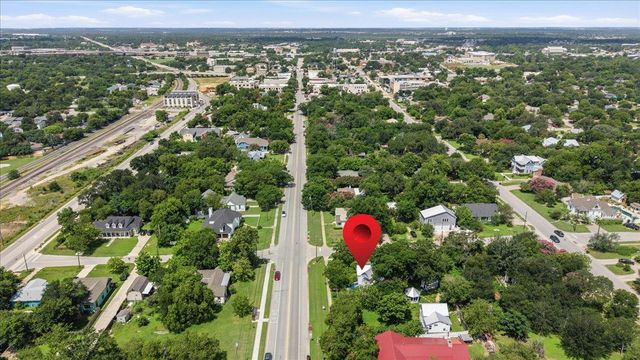 702 E Main ST, Round Rock, TX 78664
