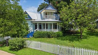 702 E Main ST, Round Rock, TX 78664