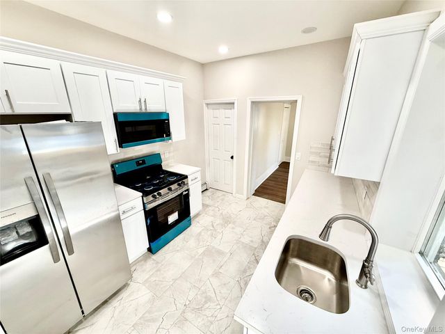 63 Highview Avenue, Staten Island, NY 10301