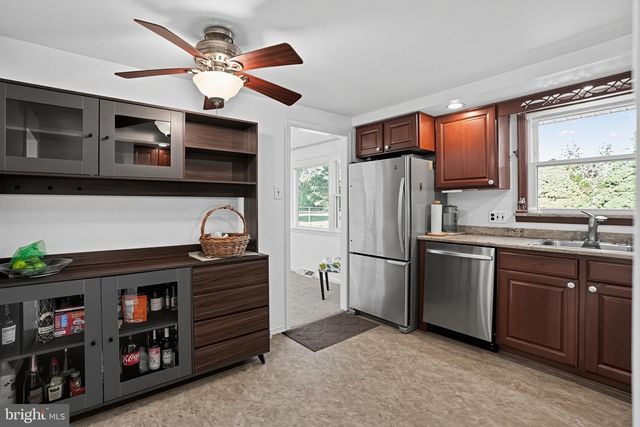 27 N MARMIC DR, Southampton, PA 18966