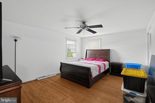 27 N MARMIC DR, Southampton, PA 18966