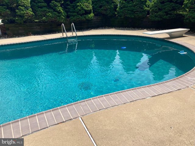 27 N MARMIC DR, Southampton, PA 18966