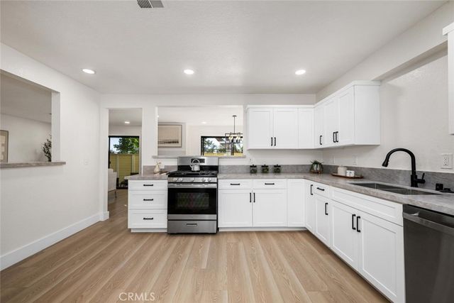 6013 Loynes, Long Beach, CA 90803
