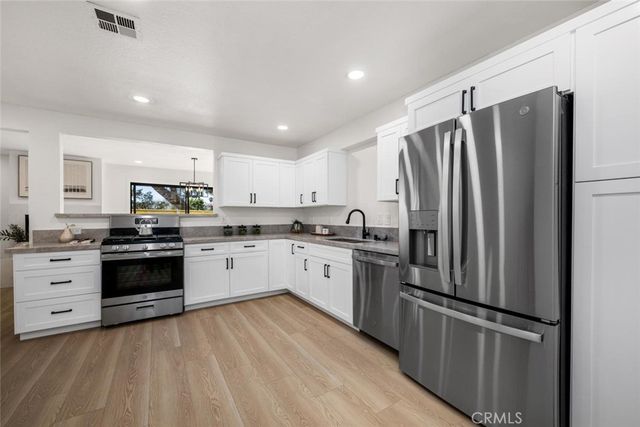 6013 Loynes, Long Beach, CA 90803