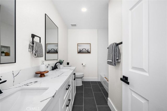 6013 Loynes, Long Beach, CA 90803