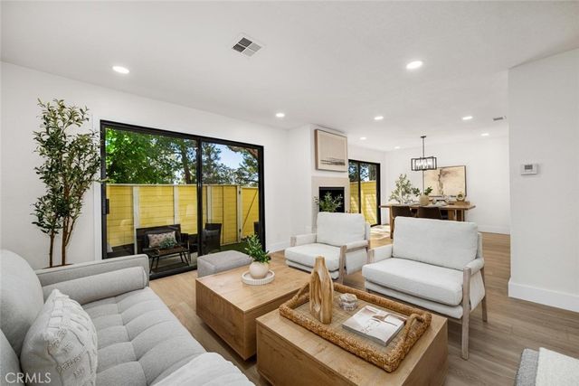 6013 Loynes, Long Beach, CA 90803