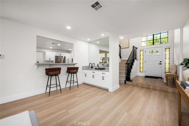 6013 Loynes, Long Beach, CA 90803