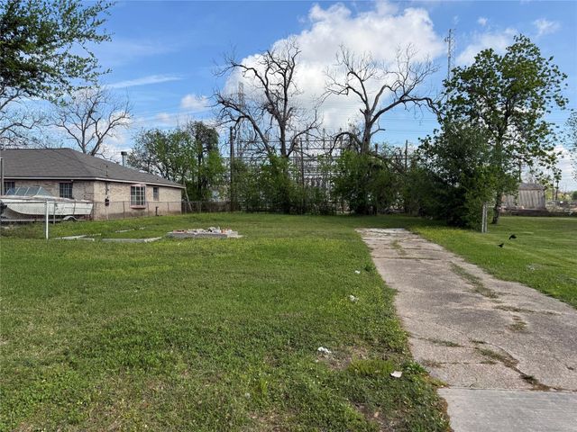 7825 Pardee Street, Houston, TX 77028
